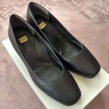 ing 블랙 가죽 신발 23 사이즈 펌프스