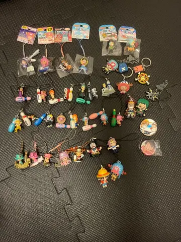 원피스 스트랩 고토치 라운드원 기타