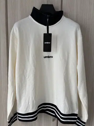 [ 미사용 새상품 ] 인기 umbro 엄브로 하프 지퍼 맨투맨 트레이닝복