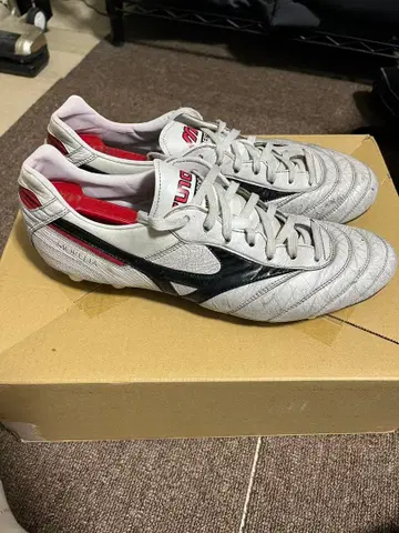 미즈노 모렐리아 II 축구화 화이트/블랙/레드