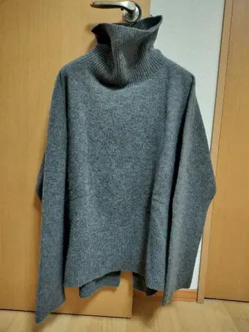 equo A라인 니트 스웨터