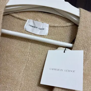 [ 새상품급 ] CAPRICEUX IMAGE 베이지 가디건