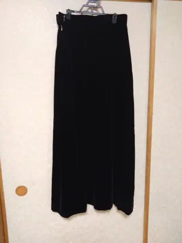IAN THOMAS 블랙 롱 스커트 사이즈 13