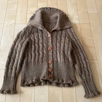 이타리야 가디건