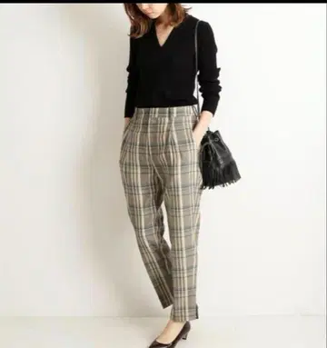 [ 새상품 ] 이에나 울 체크 테이퍼드 팬츠 사이즈 40