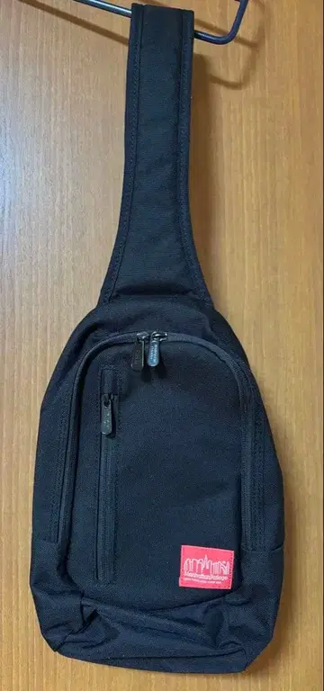 [ 새상품급 ] 맨해튼 포티지 바디백 블랙