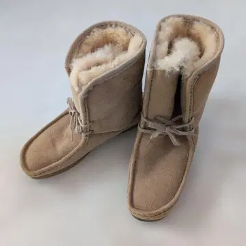 클락스 베이지 스웨이드 숏부츠