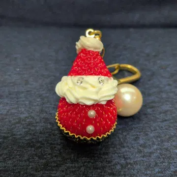 Q-pot 딸기 산타클로스 백참