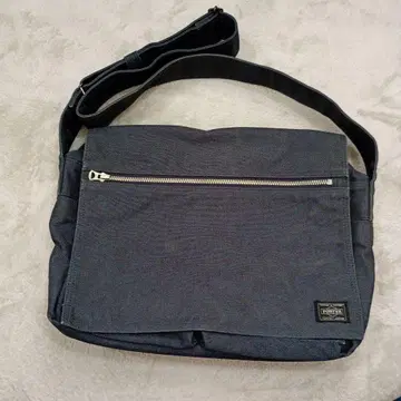 다크 그레이 숄더백