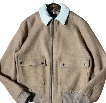 휴고보스 컨디션 최상 50 사이즈 보아 자켓 현행 모델 카멜 두께감 있음