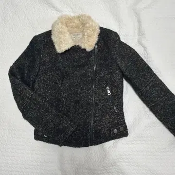 ZARA 라이더스풍 자켓