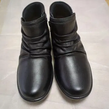 새상품급 아킬레스 솔보 숏부츠 23.0cm