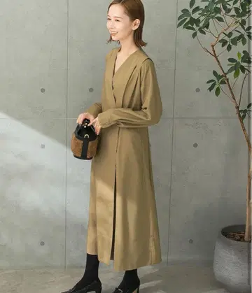 어반리서치 로쏘 카슈쿨 파이핑 원피스