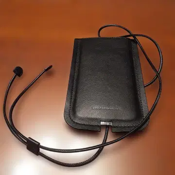 블랙 가죽 스마트폰 숄더백