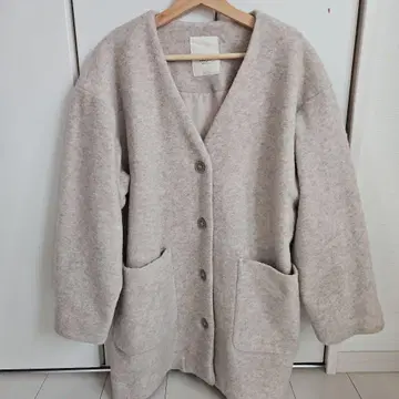 베이지 플리스풍 아우터