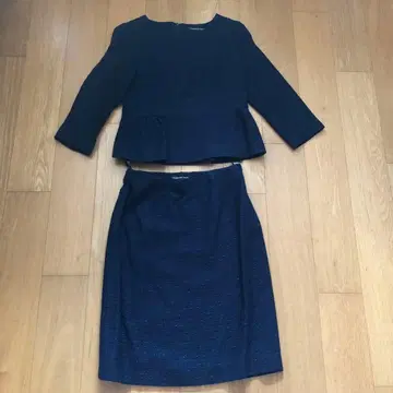 스트로베리 필드 트위드 페플럼 셋업 네이비 라메 새상품급