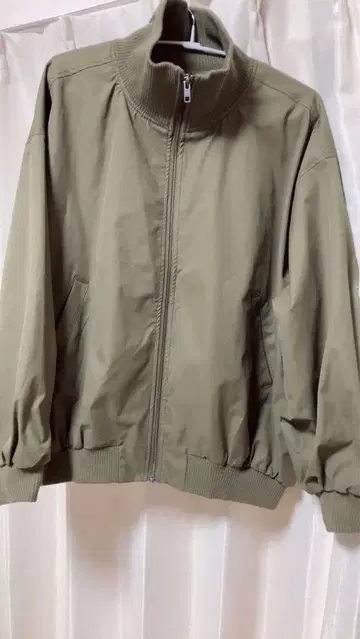 카키 집업 점퍼