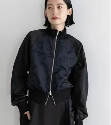 [ 새상품급 ] HARE 자카드 절개 저리 상의