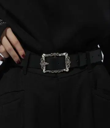 HARE 빈티지 버클 벨트 블랙