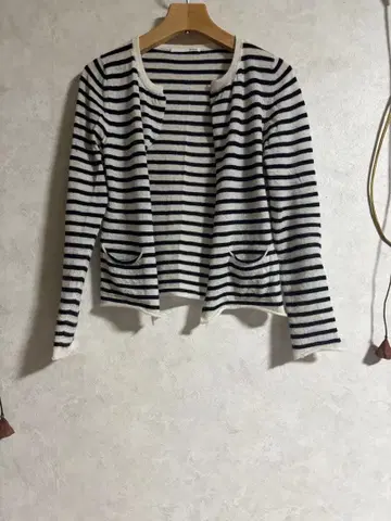 n100 스트라이프 긴팔 가디건