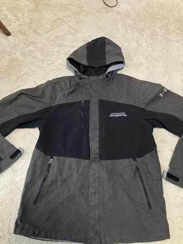 언더아머 미디엄 그레이 풀 집업 후드 부착 자켓