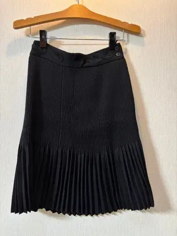 BIGI 블랙 플리츠 스커트