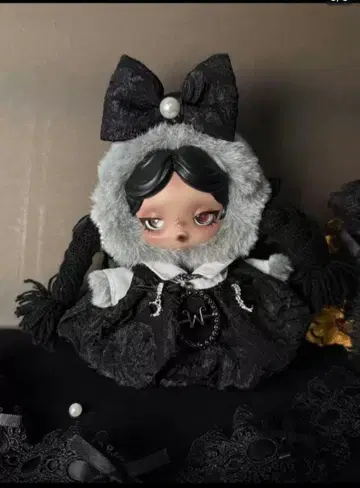 Popmart skullpanda wednesday 복장 리본