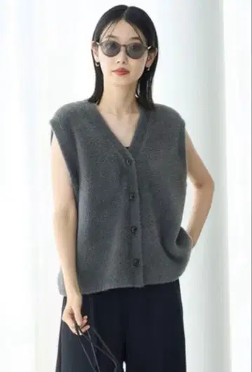 미사용 새상품 UNFILO [ 세탁 가능 ] 나일론 샤기 베스트