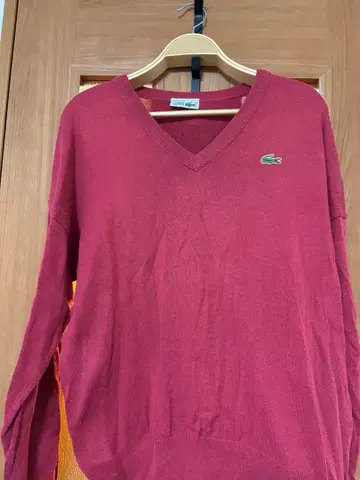 [ Lacoste ] 핑크 스웨터