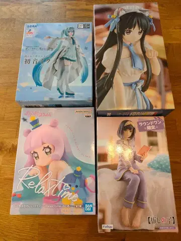 피규어 세트 4점 하츠네 미쿠, 아키야마 미오, 쿠로카와 아카네