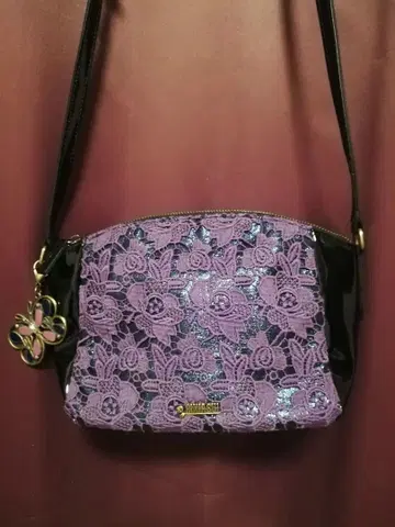 새상품급 안나수이 숄더백 레이스 도리 퍼플