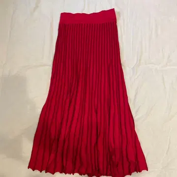 뷰티앤유스 플리츠 니트 롱 스커트 레드