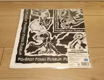 미개봉 새상품 포켓몬 화석 박물관 반다나 (블랙)
