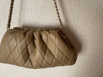 AULENTTI 퀼팅 가죽 백 베이지