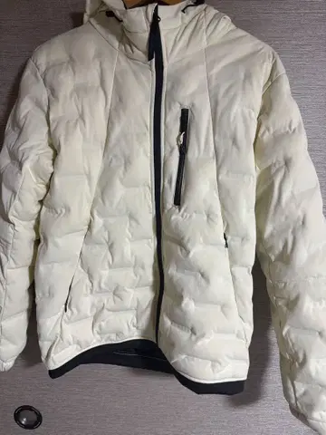 워크맨 에어로 스트레치 얼티메이트 후드 파카 (L 사이즈)