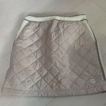 새상품 ZOY 스커트