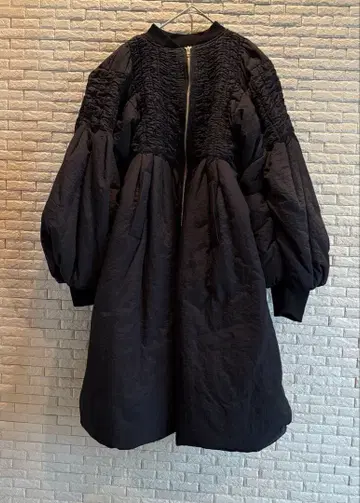 lanan 라난 볼륨 슬리브 퀼팅 원피스 블루종