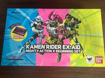 S.H. 피규아트 가면라이더 이그제이드 비기닝 세트
