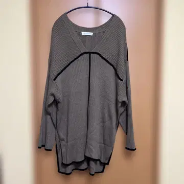 안티카 카키 니트