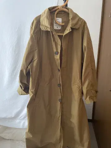 HTS 황토색 트렌치코트 사이즈 42