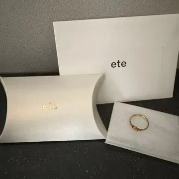 ete 골드링 장식적 디자인