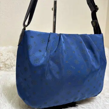 미사용급 이비자 원 숄더 가죽 초광택 바이컬러 로고 올 패턴 주름