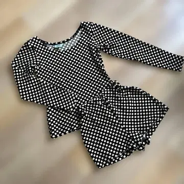 MADE LANEREVUE 도트 긴팔 티셔츠 x 미니 팬츠 세트