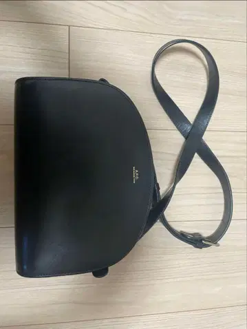 가죽 숄더백 플랩식