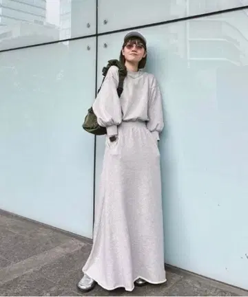 [ 새상품급 ] Ameri GLOSSY SWEAT SET UP DRESS