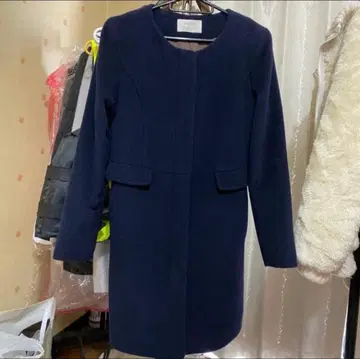 애니시스 노카라 코트 네이비