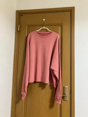 새상품 seven days 맨투맨 in sky