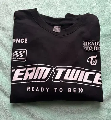 TWICE READY TO BE IN JAPAN 맨투맨