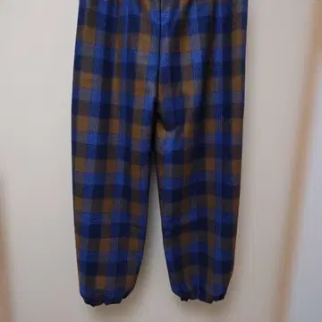 파랑과 브라운 체크 몽페 영국산 울 100% 시크하고 차분한 색감