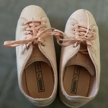 PUMA 핑크 레이스업 스니커즈 23.5 복슬복슬